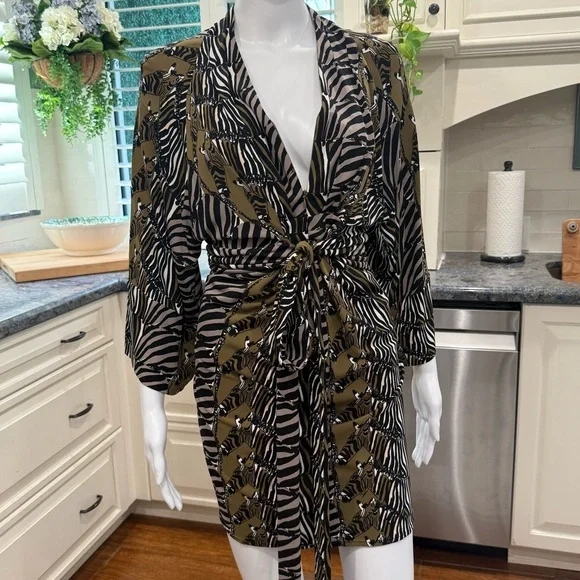 Banana Republic Issa London Zebra Pattern Wrap Dress 6 - Picture 1 of 13